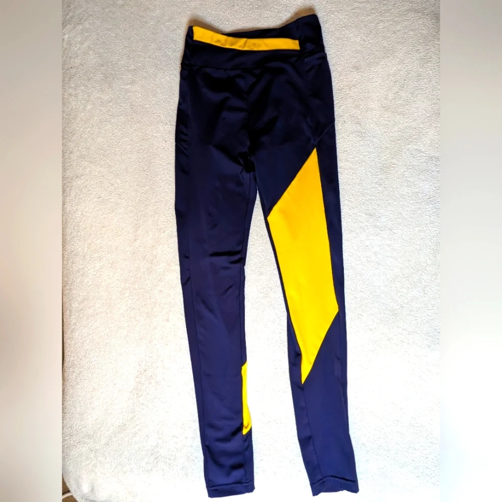 Gymshark athletic leggings size small excellent condition.